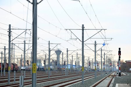 CFR SA a semnat un contract de 2,18 miliarde de lei pentru modernizarea infrastructurii feroviare pe Ronaţ Triaj - Arad