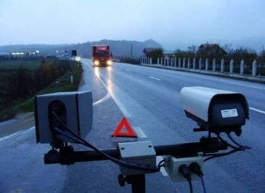 Centru de Monitorizare a Ordinii Publice şi Trafic Management, la Timişoara, cu peste 450 de camere de supraveghere / 37 de camere pot detecta automat trecerile pe culoarea roşie  