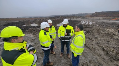 Secretarul de stat Ionel Scrioşteanu prezintă stadiul lucrărilor la Lotul 1 al Autostrăzii Moldova A7: Au fost turnaţi 21 piloţi aferenţi noului nod rutier de la km 0 