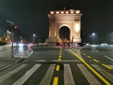 Pregătiri în Capitală pentru parada de 1 Decembrie şi ministeriala NATO – Culoare provizorii trasate, peste 2.400 de steaguri montate şi ecrane LED 
 