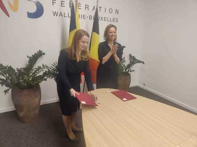Cooperare româno-franceză în domeniul învăţământului profesional şi tehnic şi al învăţământului dual / Ligia Deca şi Ministrul Educaţiei din Federaţia Valonia-Bruxelles au semnat un memorandum 