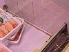 Constanţa: Un magazin din comuna Mihail Kogălniceanu ar putea fi închis o jumătate de an din cauza mai multor nereguli. Comisarii ANPC au găsit vitrine de depozitare cu mucegai şi produse din carne cu aspect modificat 