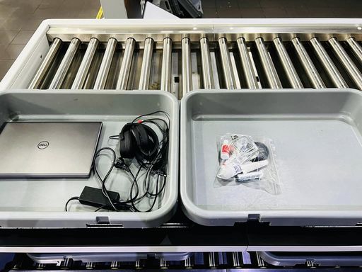 Restricţiile privind cantitatea de lichide din bagajele de mână, eliminate şi la Aeroportul Internaţional din Timişoara/ Nici aparatele electronice nu mai trebuie scoase pentru verificare