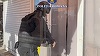 UPDATE Poliţiştii au făcut 88 de percheziţii la un complex comercial din Sectorul 4 / 17.000 de bunuri contrafăcute, ridicate . Prejudiciul a fost estimat la 6,5 milioane lei - VIDEO