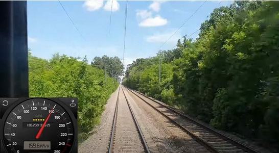 Trafic îngreunat pe DN73 Braşov-Râşnov, în zona localităţii Cristian, din cauza unor defecţiuni tehnice la barierele de trecere ale căii ferate
