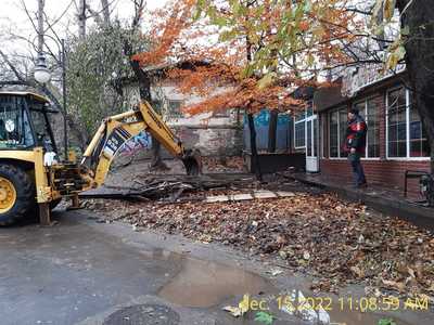 Viceprimarul Capitalei Horia Tomescu: Am demolat azi încă trei construcţii ilegale din parcurile Cişmigiu şi Carol