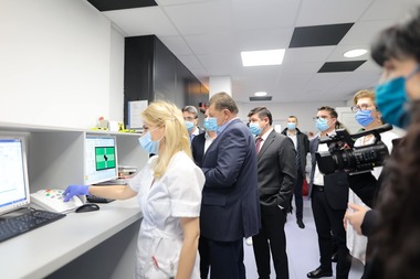 Accelerator liniar pentru radioterapie de ultimă generaţie, ianugurat la Spitalul Judeţean Galaţi, după o investiţie de peste 2,3 milioane de dolari / Aparatul va trata 60 de pacienţi zilnic 