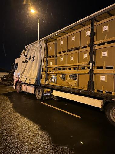 Satu Mare: Substanţe încadrate în categoria precursorilor de droguri, confiscate de inspectorii vamali la frontieră Halmeu - FOTO