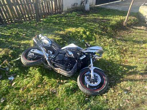 Dolj: Un motociclist a murit după ce a intrat într-un cap de pod