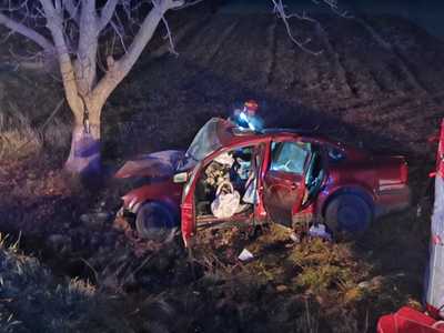 UPDATE - Bihor: Accident grav între trei autoturisme pe DN19E / Una dintre maşini a luat foc / Două persoane au murit, iar alte două au fost rănite - FOTO