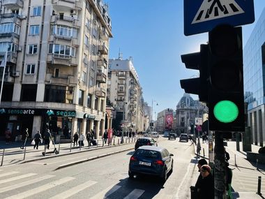 Nicuşor Dan: Am mai făcut un pas în procesul de modernizare şi extindere a Sistemului de Semaforizare Inteligentă din Capitală: A fost aprobată cererea de finanţare, prin PNRR, în valoare de 1 milion de euro