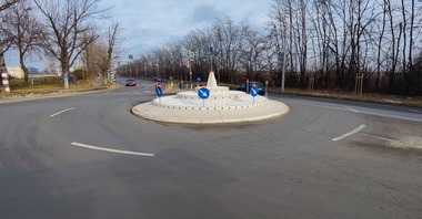 Nicuşor Dan anunţă amplasarea unor sensuri giratorii modulare, în două intersecţii/ Timpul scurt de montaj, rezistenţa în timp şi mobilitatea, printre avantajele acestora - FOTO