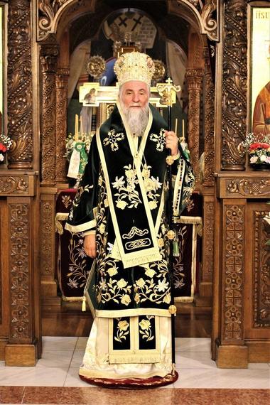 Mitropolitul Olteniei menţine un ”blestem” care interzice călugărilor de la Frăsinei să slujească şi într-o biserică din apropiere/ Patriarhia: Limbajul excesiv arhaic, ermetic pentru înţelegerea omului. Mitropolia are datoria de a explica decizia bună