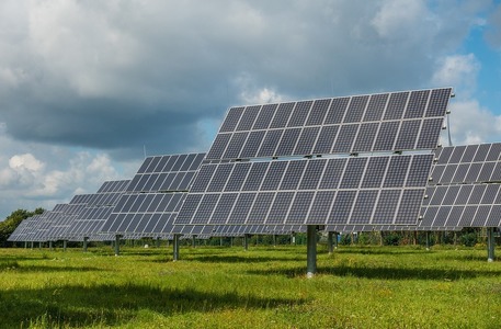 

Primarul Braşovului Allen Coliban a anunţat că a depus o cerere de finanţare nerambursabilă de peste 40 milioane de lei pentru a construi primul parc fotovoltaic din oraş