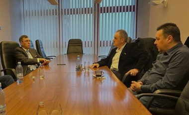Primăria Ploieşti cere sprijin financiar Guvernului pentru asigurarea stocurilor de gaz necesare producţiei de agent termic

