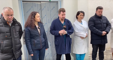 Festivitate pentru inaugurarea unui lift, la Spitalul Rădăuţi - VIDEO