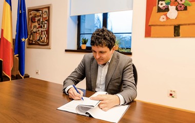 N. Dan: Am semnat contractul de finanţare pentru achiziţia a 22 de troleibuze noi, cu autonomie extinsă. E vorba despre un proiect de 55 milioane de lei, fără TVA, finanţat prin PNRR