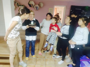 Iana Matei (ONG): Ar trebui să discutăm despre traficul de persoane în fiecare zi, nu când apar cazuri celebre cum este cel al fraţilor Tate/E mai important să înveţi un elev pericolul persoanei străine decât ecuaţii de gradul întâi 

