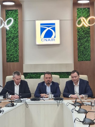 Discuţii CNAIR - Romsilva pe tema proiectelor de infrastructură mare care tranzitează zone împădurite şi a procedurilor de identificare şi îndepărtare a arborilor care pun în pericol siguranţa traficului pe drumuri naţionale şi autostrăzi - FOTO