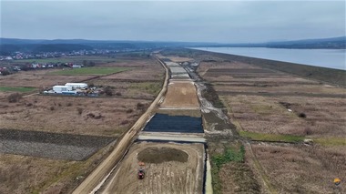 UPDATE - CNAIR precizează că a semnat anul trecut 16 contracte de supervizare a lucrărilor de construcţie a 276,28 km de autostradă/ Procedurile pentru atribuirea altor 26 de contracte, lansate - DOCUMENT