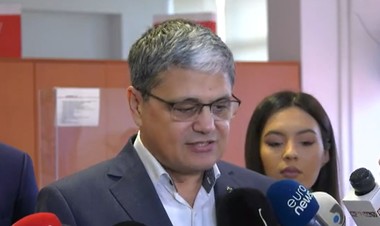 Marcel Boloş, ministrul Investiţiilor şi Proiectelor Europene, despre cardurile de energie: Fac apel către toţi cei care sunt beneficiarii acestui ajutor de încălzire la calm şi să aibă încredere că primesc aceste carduri - VIDEO