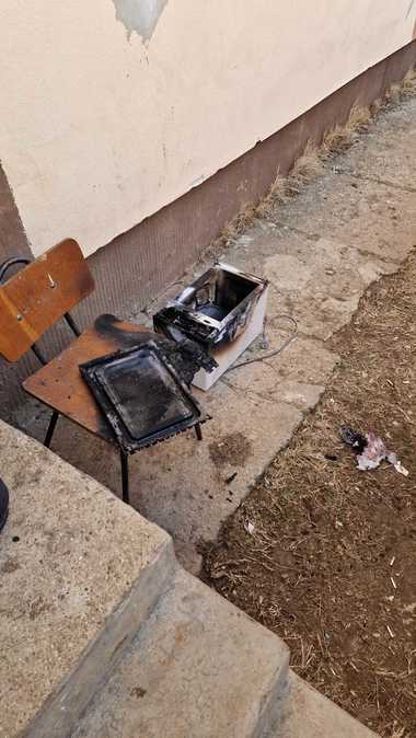 UPDATE - Teleorman: Intervenţie a pompierilor la un liceu din Alexandria, pentru stingerea unui incendiu la cabinetul medical / Nu a fost nevoie de evacuarea liceului şi nu au fost victime