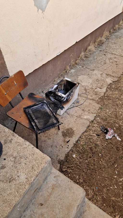 UPDATE - Teleorman: Intervenţie a pompierilor la un liceu din Alexandria, pentru stingerea unui incendiu la cabinetul medical / Nu a fost nevoie de evacuarea liceului şi nu au fost victime