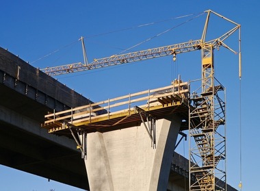 Noi contracte, în valoare de peste 601 milioane de lei, pentru drumuri, poduri, alimentare cu apă şi canalizare, prin programul ”Anghel Saligny”
