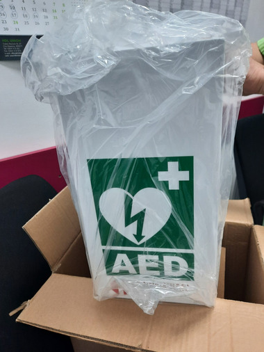 Timişoara: 12 defibrilatoare automate vor fi montate în zonele aglomerate ale oraşului / Investiţie de 250.000 de lei