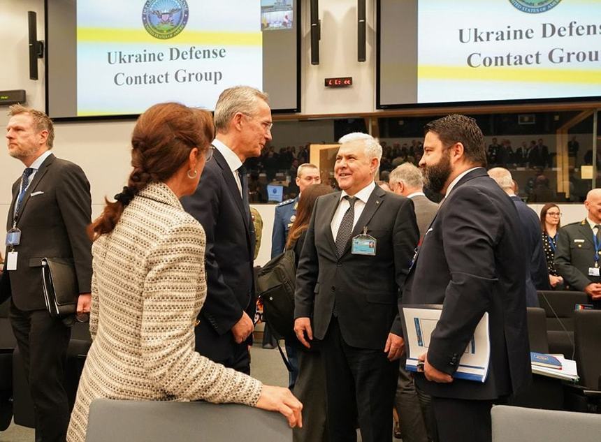UPDATE Angel Tîlvăr, ministrul Apărării: Noi discuţii, la Bruxelles, despre cum putem sprijini Ucraina, dar şi despre viitorul NATO