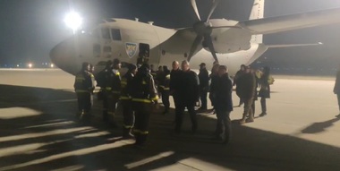 UPDATE - Primii salvatori români trimişi în Turcia au revenit în ţară, fiind întâmpinaţi de premierul Nicolae Ciucă şi şeful DSU, Raed Arafat/ Ciucă: Aţi dus cu dvs compasiunea, solidaritatea şi empatia poporului român faţă de poporul turc - VIDEO