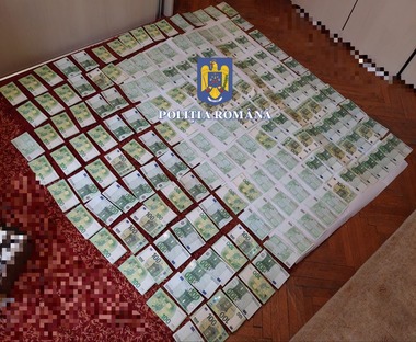 Dosarul stimulatoarelor cardiace prelevate de la cadavre – Anchetatorii au găsit sume impresionante de bani, 36 de tablouri aparţinând unor pictori de renume, dar şi 25 de dispozitive medicale - FOTO