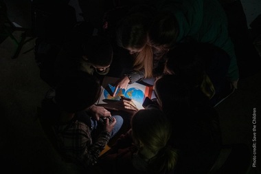 Salvaţi Copiii: Copiii din Ucraina au stat în subteran, în medie, peste 38 de zile, de când a început războiul /”Este mai bine să stăm aici pentru siguranţa noastră. Este plictisitor. Dar mai bine să fii plictisit decât rănit”, spune Olena, de 12 ani

