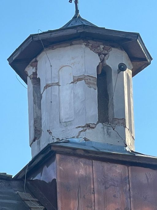 Gorj: 121 de clădiri, avariate în urma cutremurelor, conform bilanţului autorităţilor. Printre acestea se numără 27 de şcoli, 17 instituţii publice, 20 de biserici