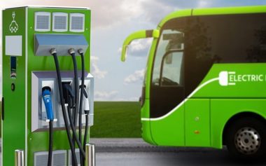 Ministrul dezvoltării a semnat 40 de noi contracte cu finanţare din PNRR, pentru reabilitarea clădirilor publice şi pentru infrastructura de transport verde