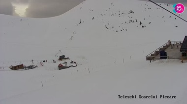 Domeniul schiabil al staţiunii Sinaia, închis, sâmbătă, din cauza vântului puternic
