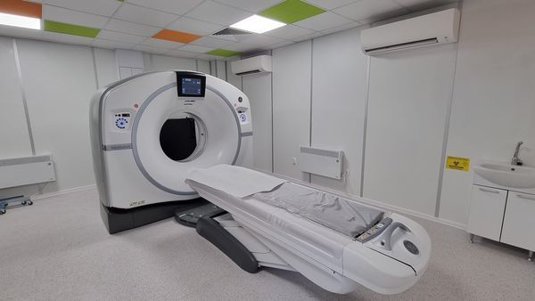Examinare imagistică la plămâni în doar 6 secunde, la Spitalul de Boli Infecţioase Timişoara, cu noul computer tomograf intrat in dotarea unităţii medicale
