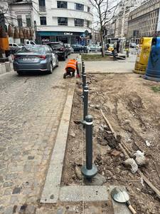 Viceprimarul Capitalei Stelian Bujduveanu a cerut Administraţiei Străzilor să intervină şi să repare trotuarele din Bucureşti care necesită intervenţii urgente
