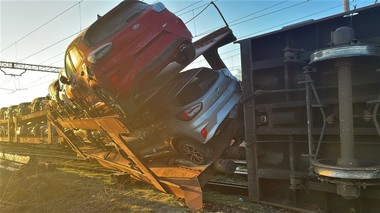 Asociaţia Pro Infrastructură: Pentru carenţele în pregătirea mecanicilor evidenţiate la Roşiori, directorul CFR Călători trebuie demis!