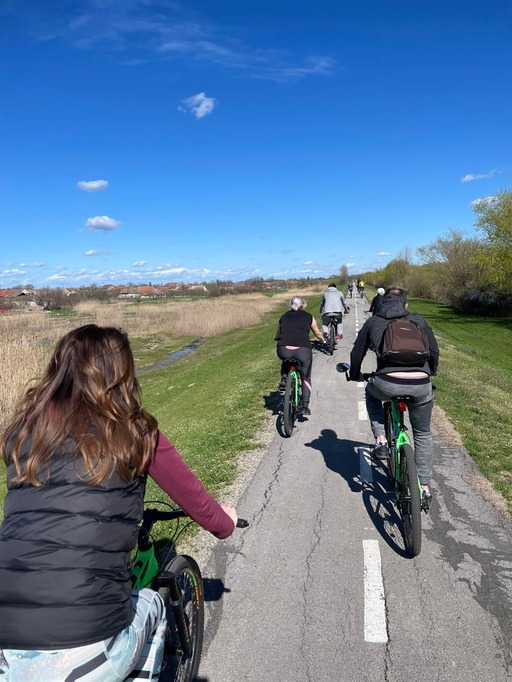 Timiş: Aproape 300 de persoane au trecut graniţa către Serbia pe bicicletă, pe cea mai lungă pistă din România, în primul week-end în care frontiera a fost deschisă provizoriu