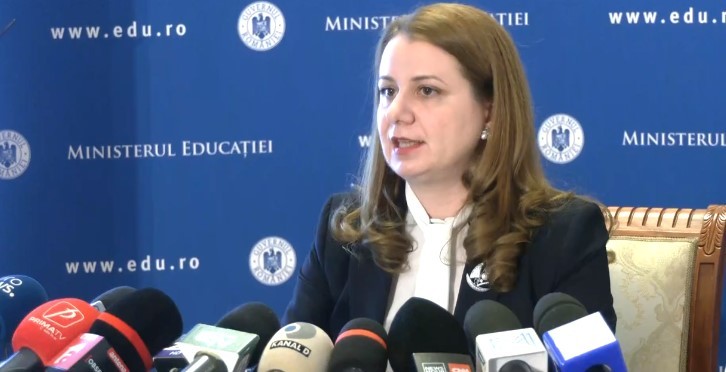 Ligia Deca, despre absenteismul la simulările de Evaluare naţională: Vor avea şi aceşti elevi parte de o discuţie cu profesorii, cu dirigintele, cu familia, astfel încât să se găsească cea mai bună metodă de sprijin