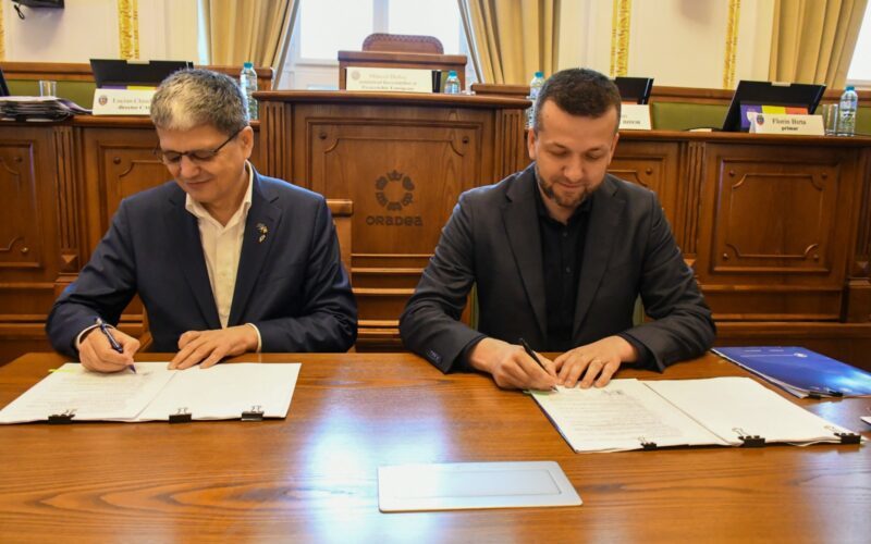 Investiţii de peste 90 de milioane de euro, pentru dezvoltarea comunităţilor din Bihor/ Boloş: Oradea va avea un parc fotovoltaic cu peste 15.000 de panouri, o premieră în România