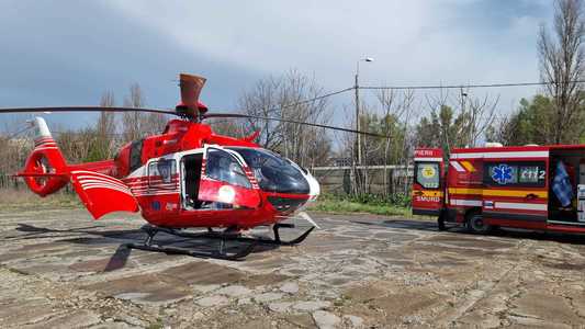 Intervenţie de urgenţă a elicopterului SMURD pentru salvarea unui copil de 3 ani cu afecţiuni pulmonare