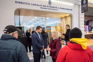 Primăria face sedii noi şi moderne la Evidenţa Persoanelor Sector 6 / Ciprian Ciucu: Aducem practici bune din mediul privat în cel de stat