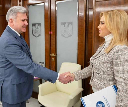 Gabriela Firea a discutat cu ambasadorul Republicii Moldova la Bucureşti despre cooperarea în domeniile familie, copii, tineret, egalitate de şanse