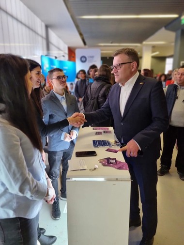 Ministurul Muncii, la Târgul Locurilor de Muncă şi Orientare în Carieră - 820 şomeri prezenti, dintre care 216 selectaţi pentru interviuri