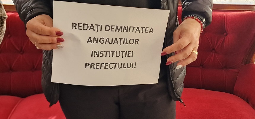 UPDATE - Grevă a funcţionarilor din mai multe prefecturi, nemulţumiţi de salarii / La Buzău, prefectul şi-a exprimat susţinerea faţă de protestul angajaţilor / În Braşov, Iaşi şi Prahova, nu toţi angajaţii participă la grevă / Reacţia ministrului Muncii