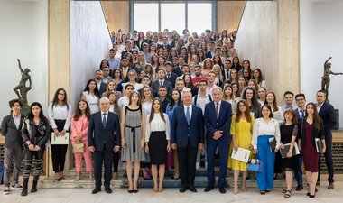 150 de locuri disponibile în cadrul celei de–a X-a ediţii a Programului Oficial de Internship al Guvernului 2023