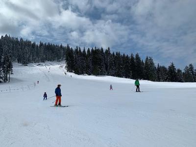 Pârtii deschise, de Paşte, în Poiana Braşov. Autorităţile au prelungit sezonul de schi până pe 23 aprilie - FOTO
