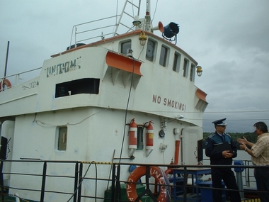 Poliţiştii de la Transporturi au dat amenzi de aproape 52.000 de lei în urma unei acţiuni desfăşurate pe Dunăre / Au fost confiscate trei ambarcaţiuni şi sute de kg de peşte - FOTO